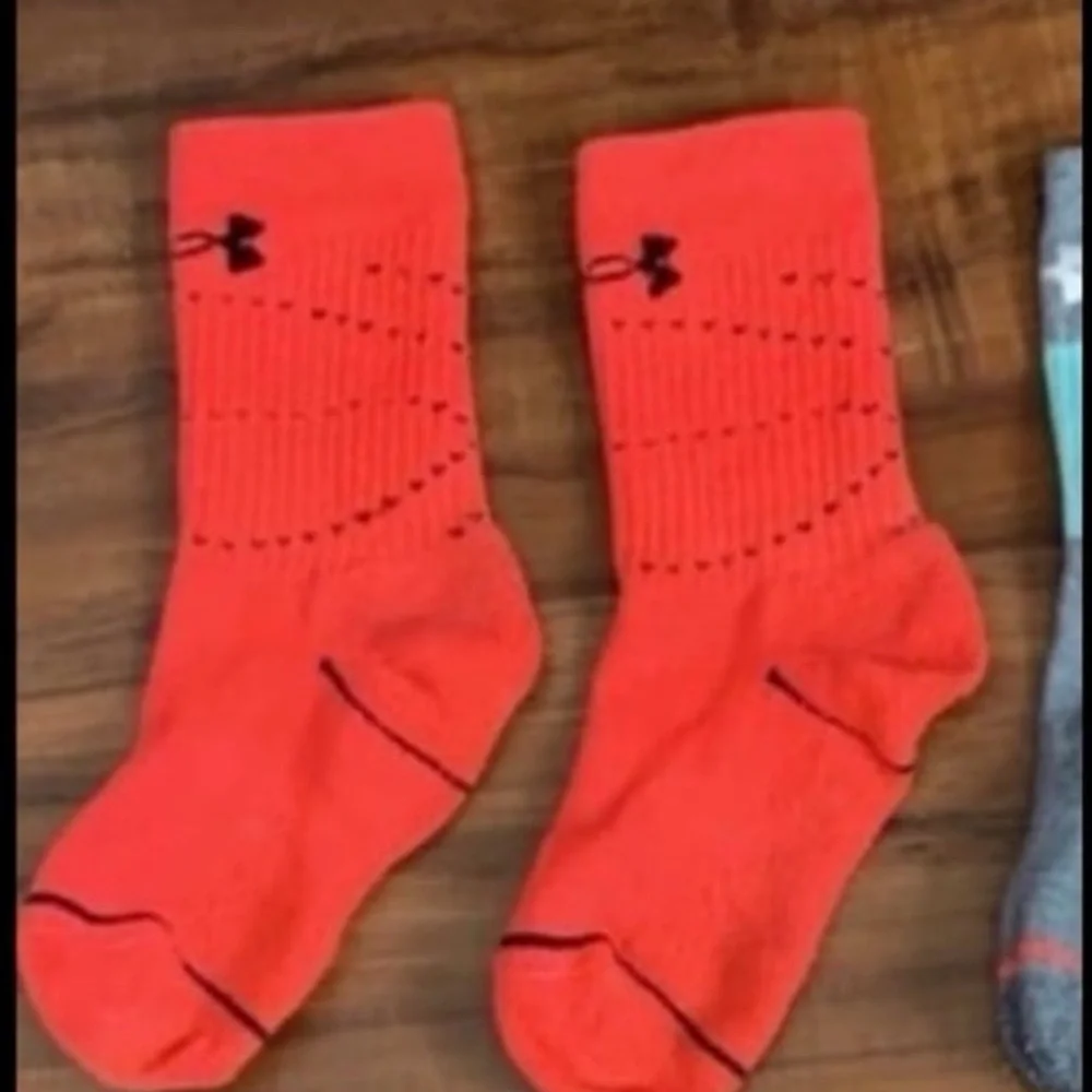 Under Armour Men’s Crew Socks Pack - Orange, Gray, Black, White